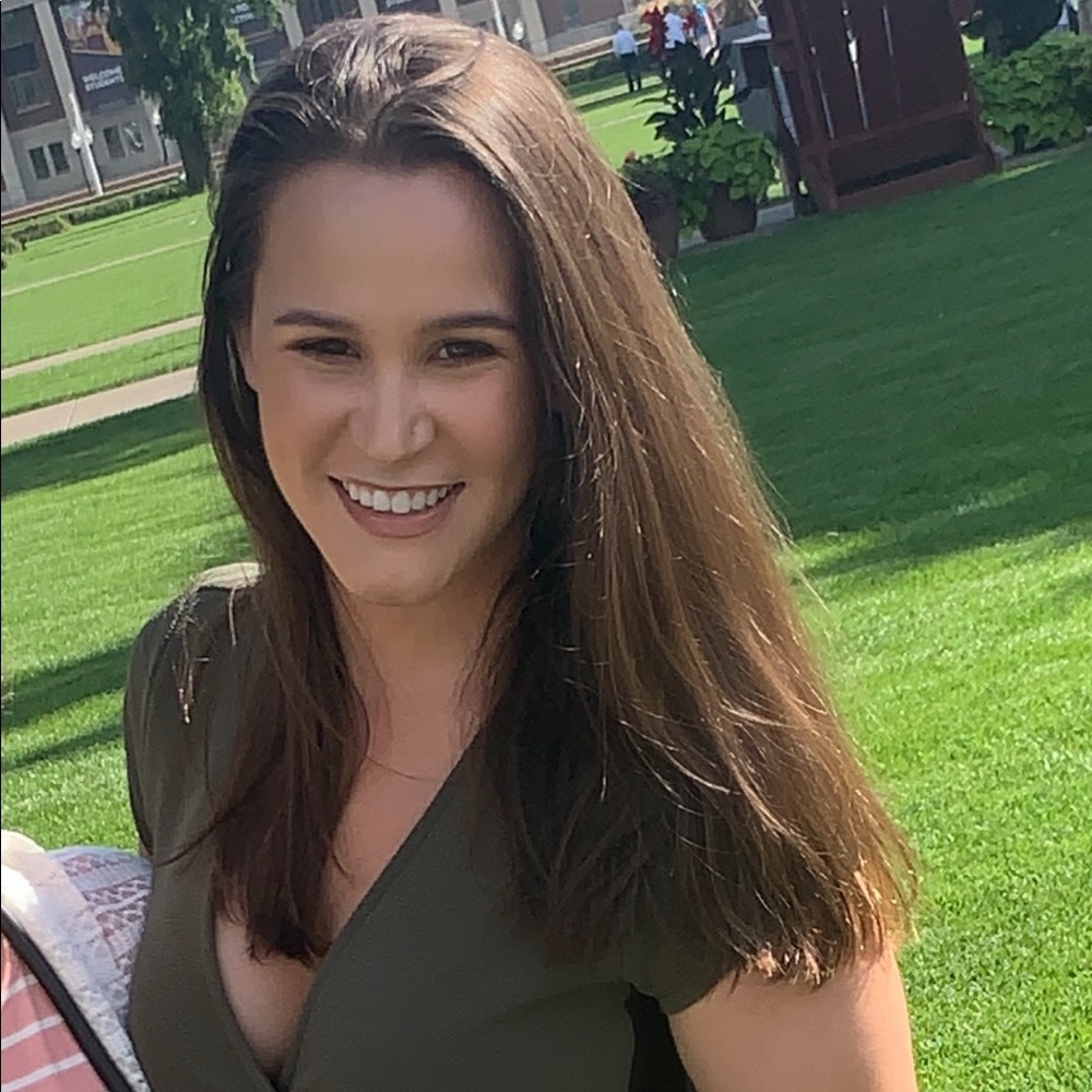 Meet your Posher, Karina
